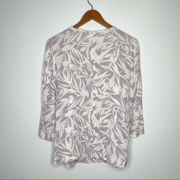 Boden Leaf Print Beaded‎ Front Top Size 6 - Picture 2 of 6